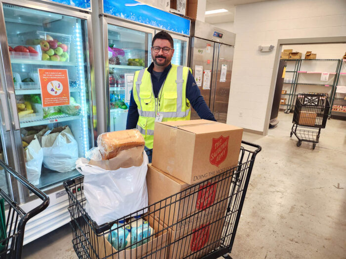 TSA Eastern PA and DE man with filled grocery cart