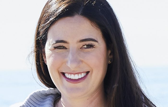 julie strumwasser headshot