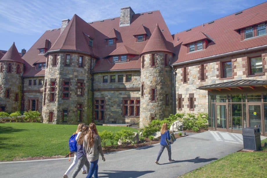 noble-greenough-entrance